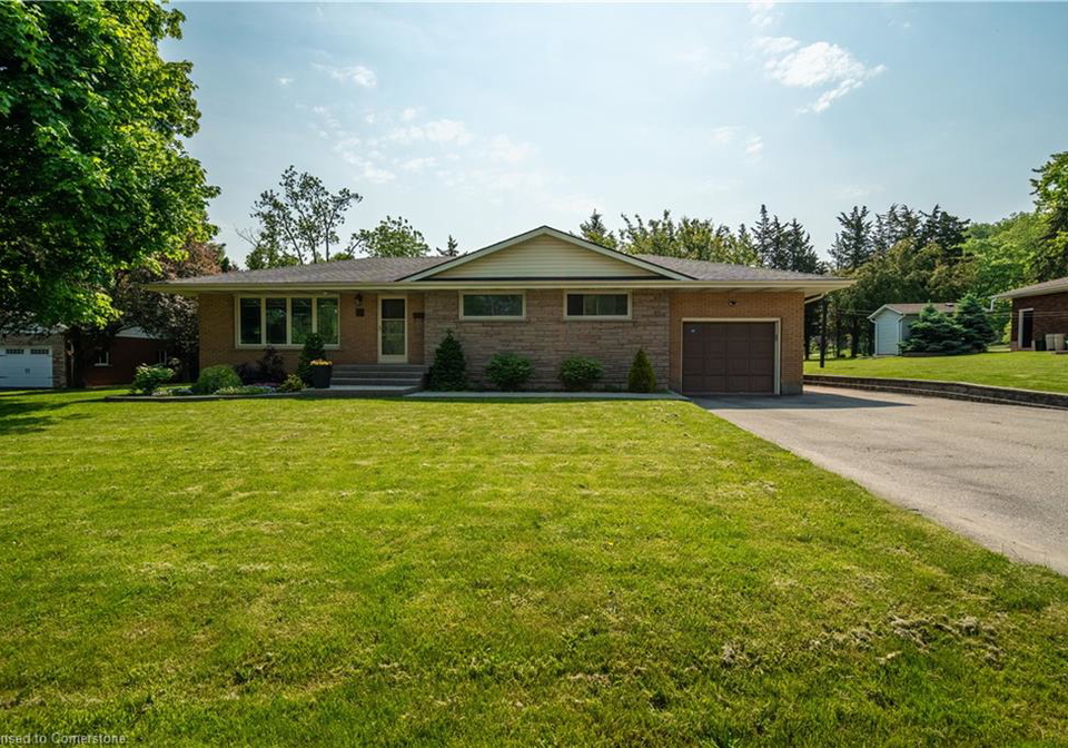 12-southmeadow-court-stoney-creek-ontario-40739042