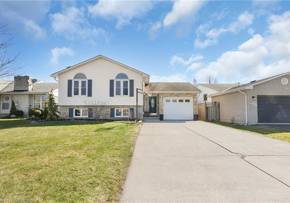 20-thompson-drive-port-dover-ontario-40739242