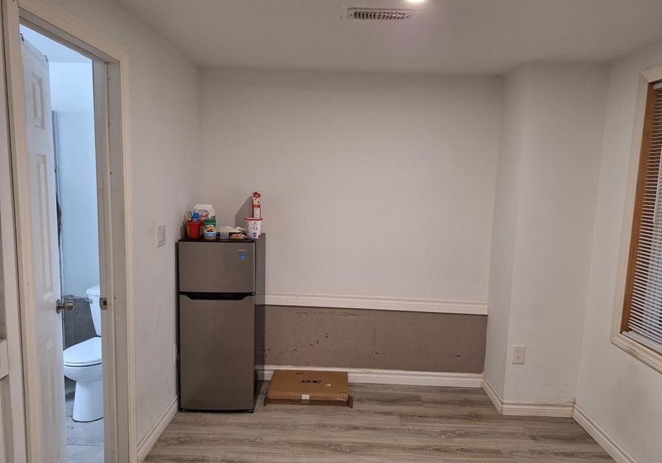 5-oxfordshire-lane-kitchener-ontario-40739279