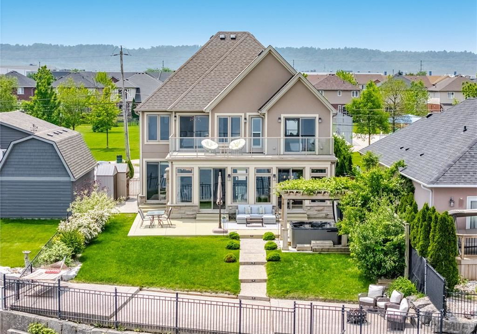64-seabreeze-crescent-stoney-creek-ontario-40739354