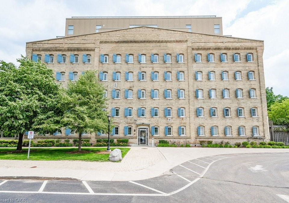 3-father-david-bauer-drive-waterloo-ontario-40739363