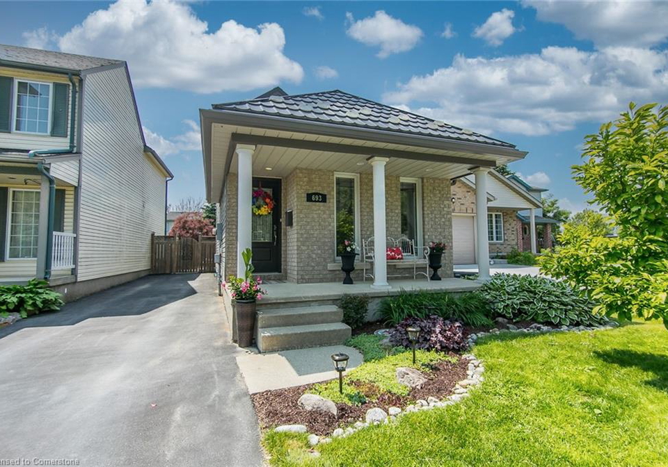 693-jacob-lane-waterloo-ontario-40739474