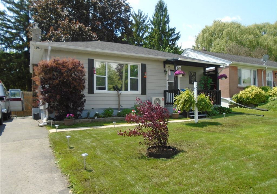 8-tyrell-street-simcoe-ontario-40739500