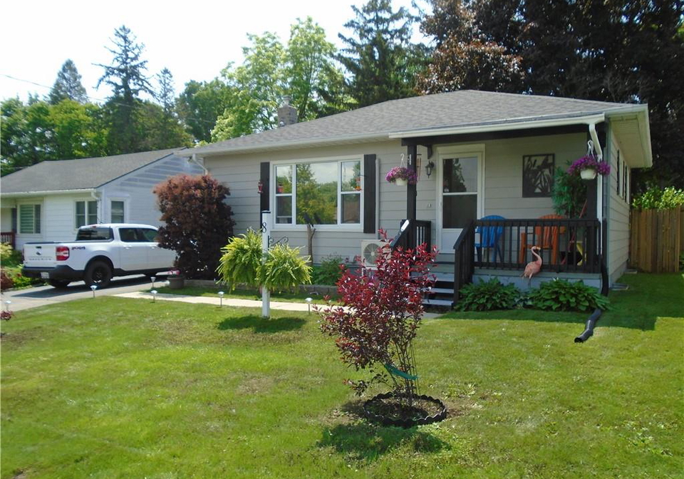 8-tyrell-street-simcoe-ontario-40739500