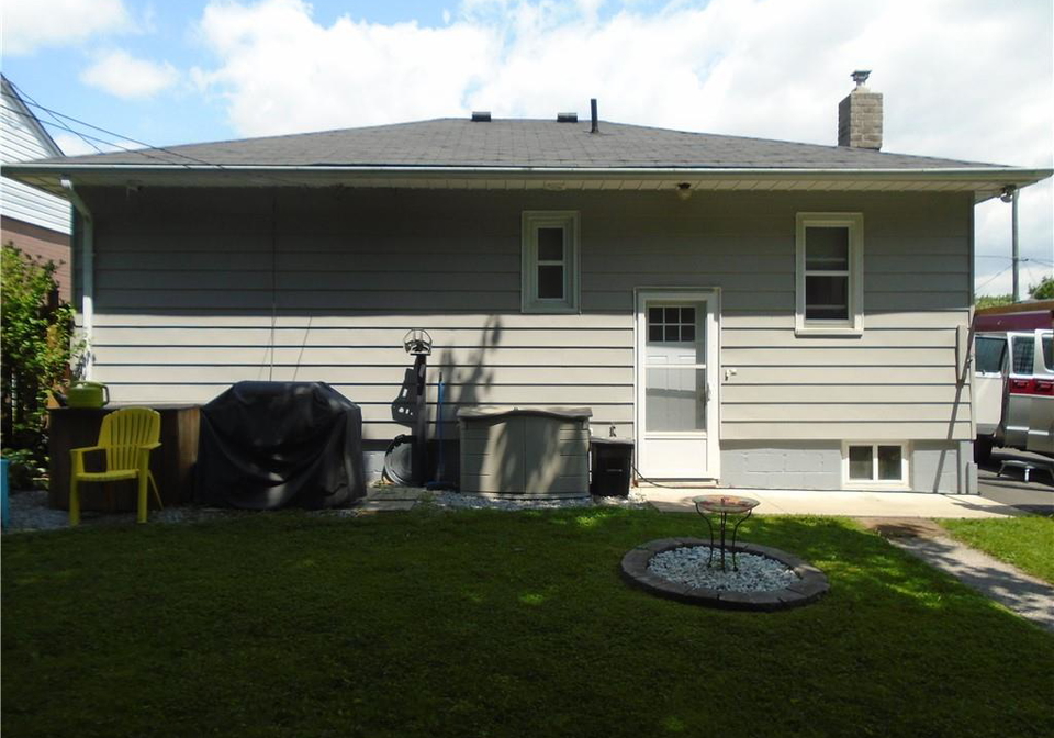 8-tyrell-street-simcoe-ontario-40739500
