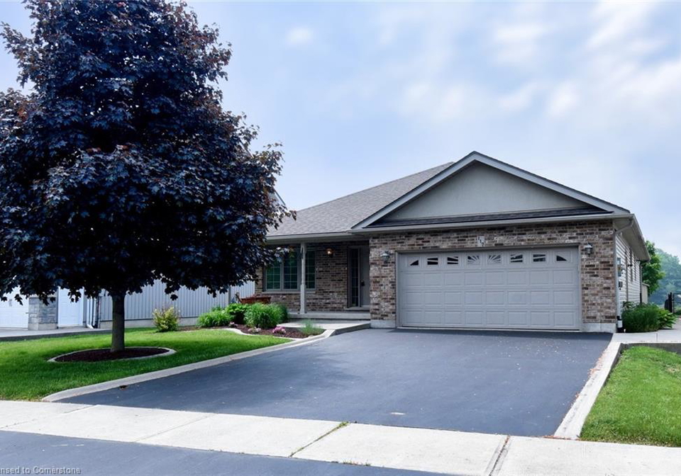 119-dunrobin-drive-caledonia-ontario-40739609