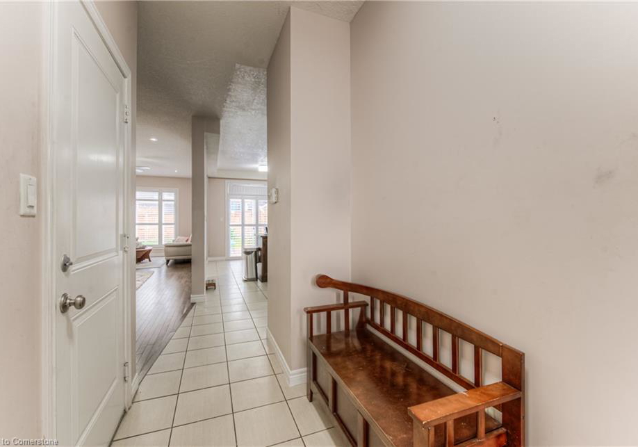 14-sandybay-avenue-kitchener-ontario-40739618