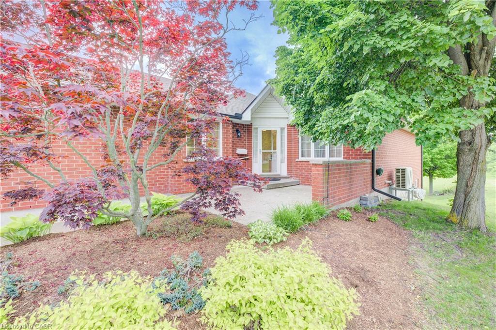 10-isherwood-avenue-cambridge-ontario-40739687