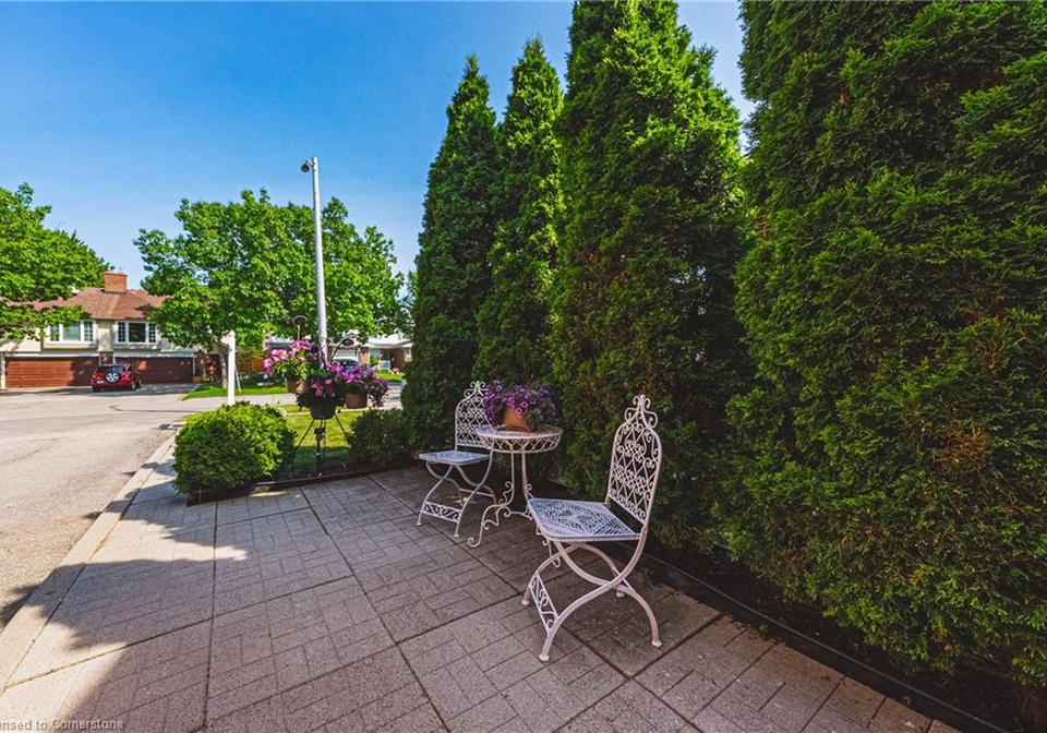 6291-starfield-crescent-burlington-ontario-40739778