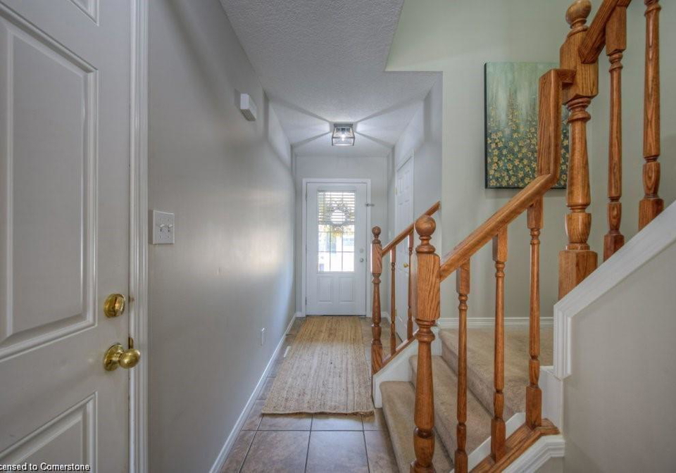 7-upper-mercer-street-kitchener-ontario-40739895