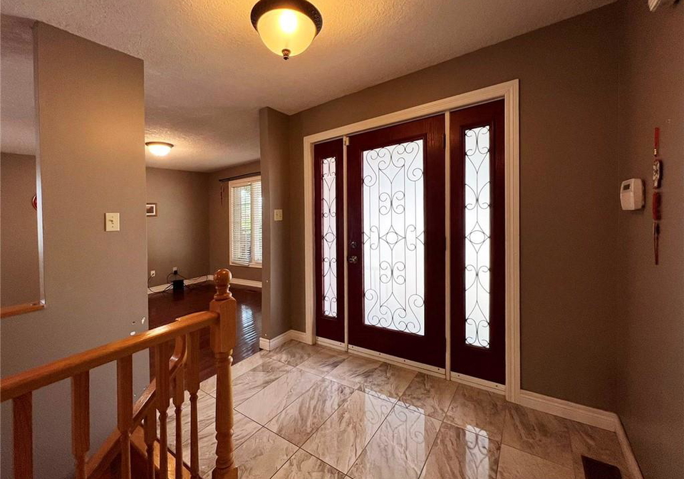 3-inchlee-drive-hamilton-ontario-40739913