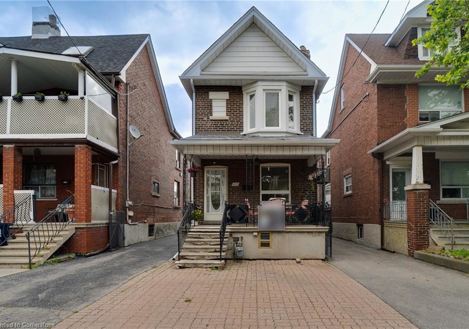 1315-lansdowne-street-toronto-ontario-40739917