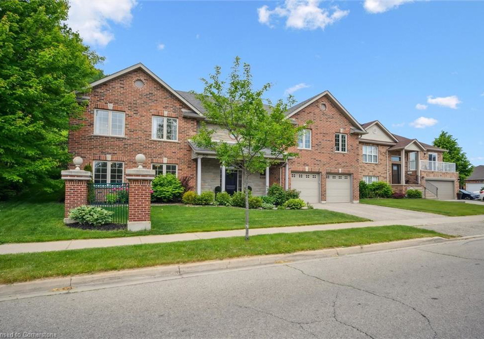 621-munich-circle-waterloo-ontario-40739980