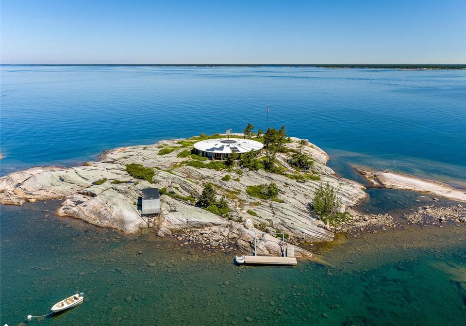 2-3700-table-rock-island-port-severn-ontario-40739988