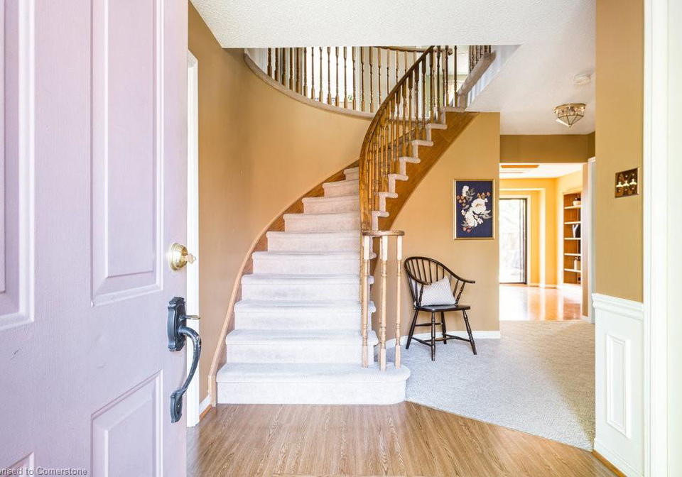 15-onondaga-drive-ancaster-ontario-40740002