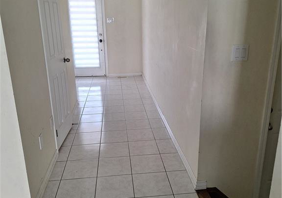 8-longboat-run-brantford-ontario-40740007