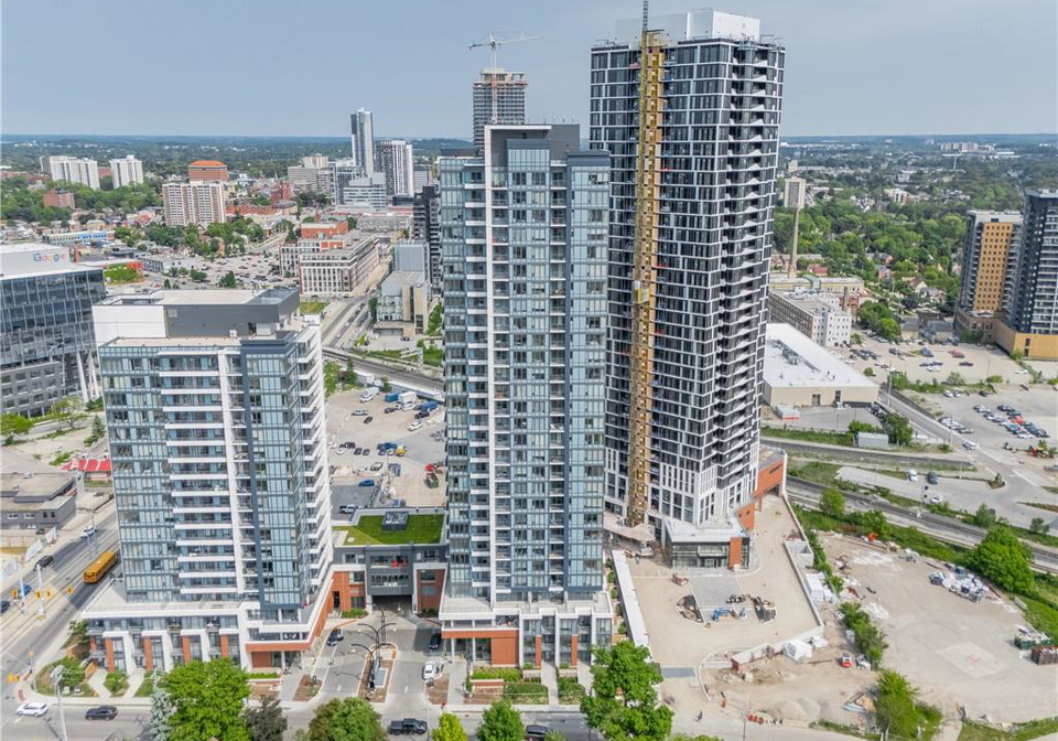 15-wellington-street-s-kitchener-ontario-40740063