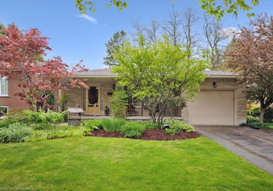 135-georgian-place-kitchener-ontario-40740094