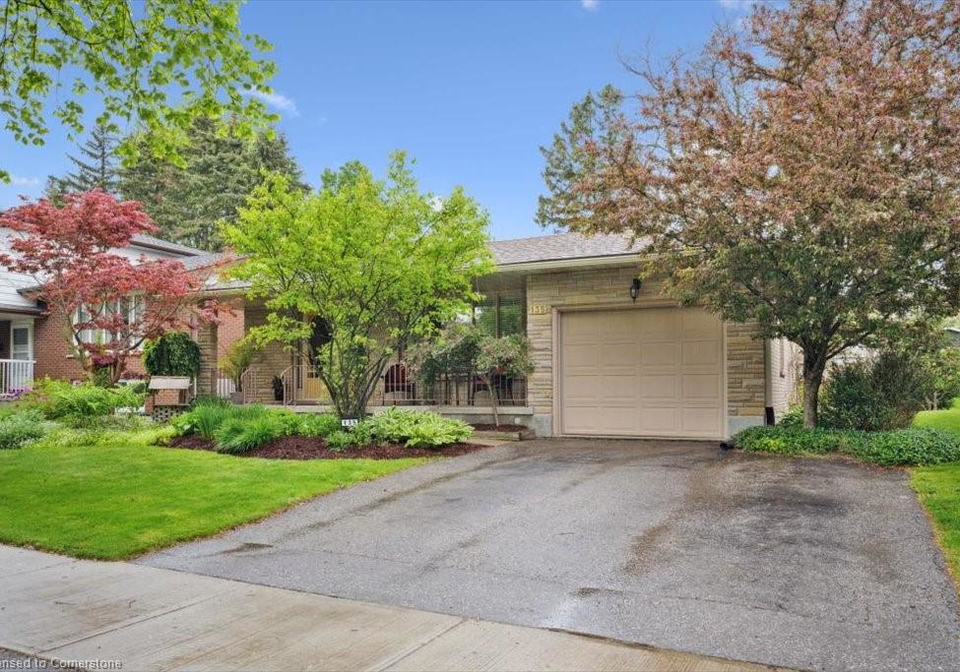135-georgian-place-kitchener-ontario-40740094