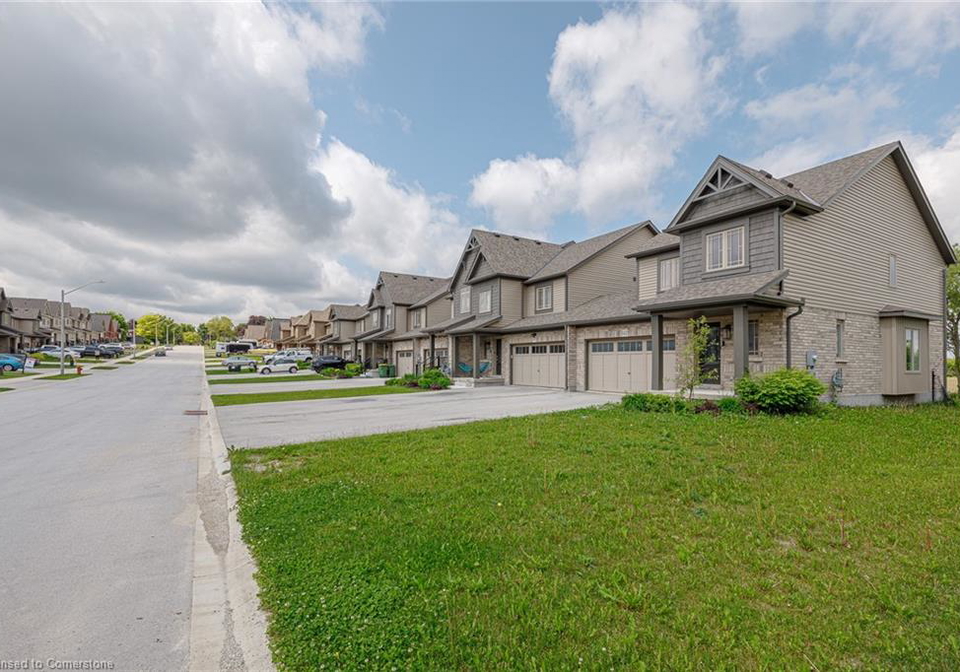 142-stonebrook-way-markdale-ontario-40740256