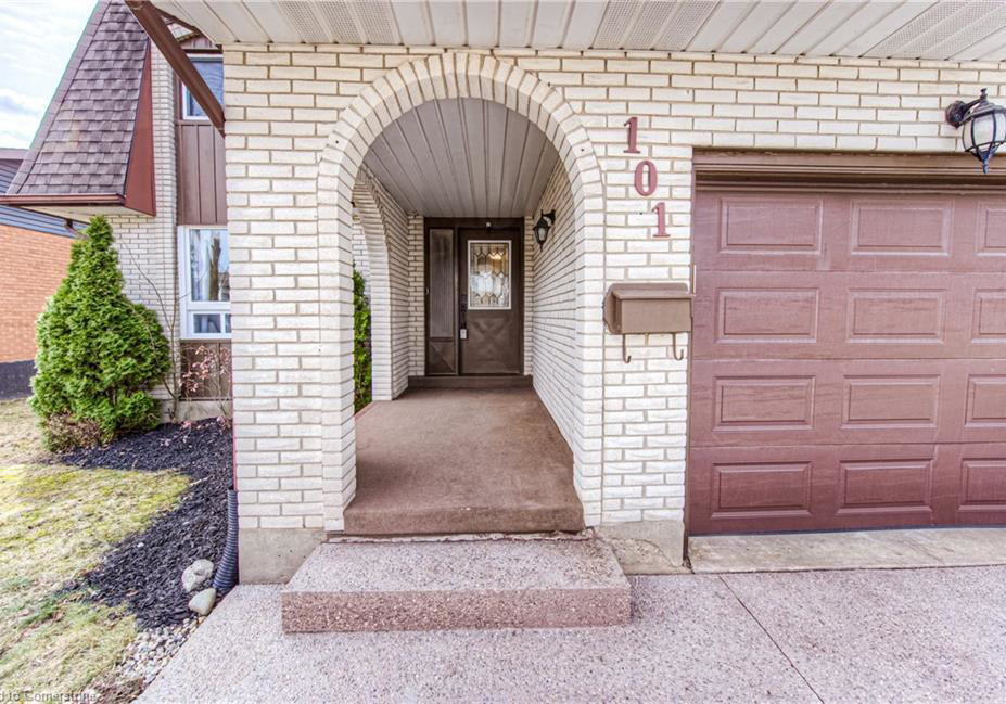 101-old-country-drive-kitchener-ontario-40740703