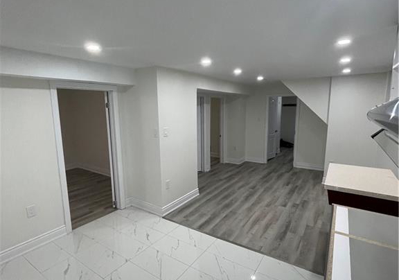 30-moynes-avenue-etobicoke-ontario-40740713