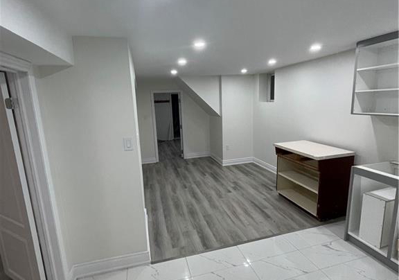 30-moynes-avenue-etobicoke-ontario-40740713