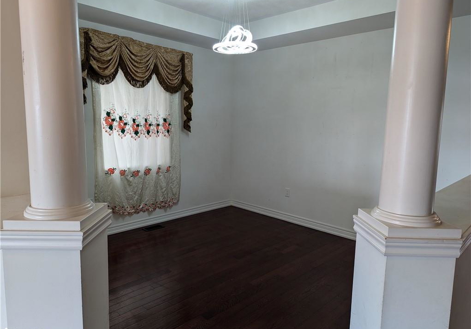 98-gold-park-gate-angus-ontario-40740754