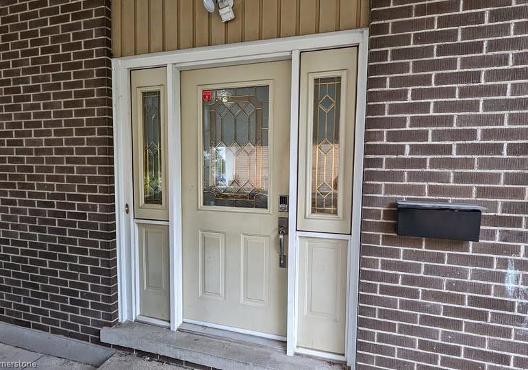 259-village-road-kitchener-ontario-40740760
