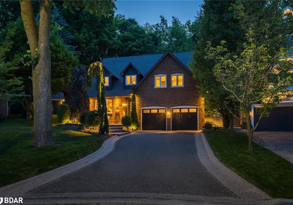 20-cindebarke-terrace-georgetown-ontario-40740775
