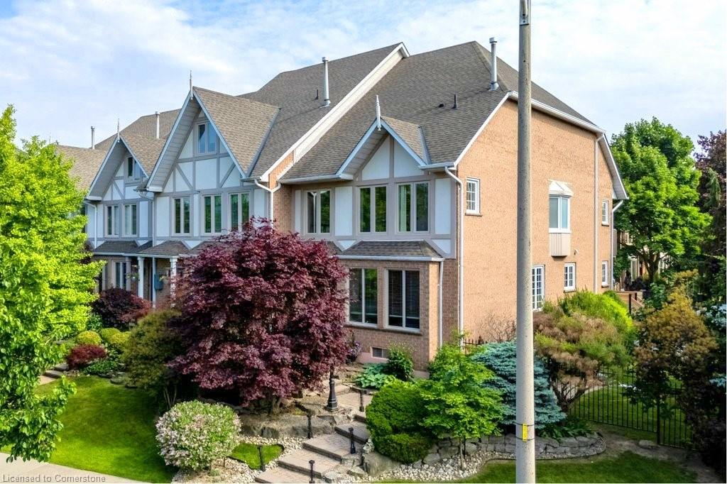 90-waterford-crescent-hamilton-ontario-40740880