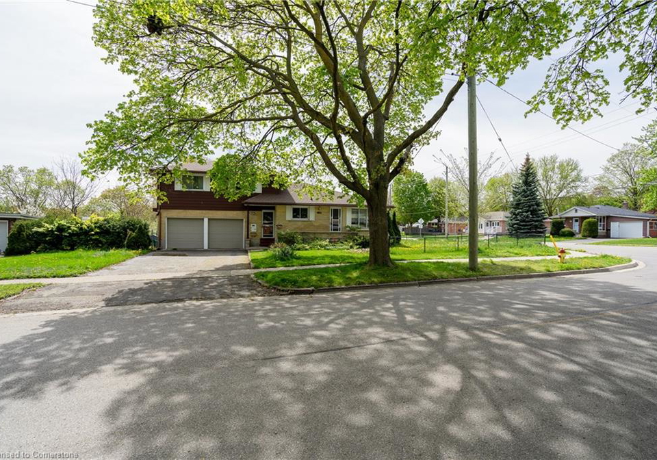 155-massey-avenue-kitchener-ontario-40740920