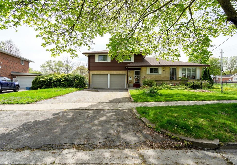 155-massey-avenue-kitchener-ontario-40740920