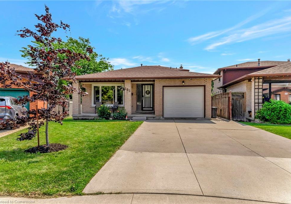 182-solomon-crescent-hamilton-ontario-40741043