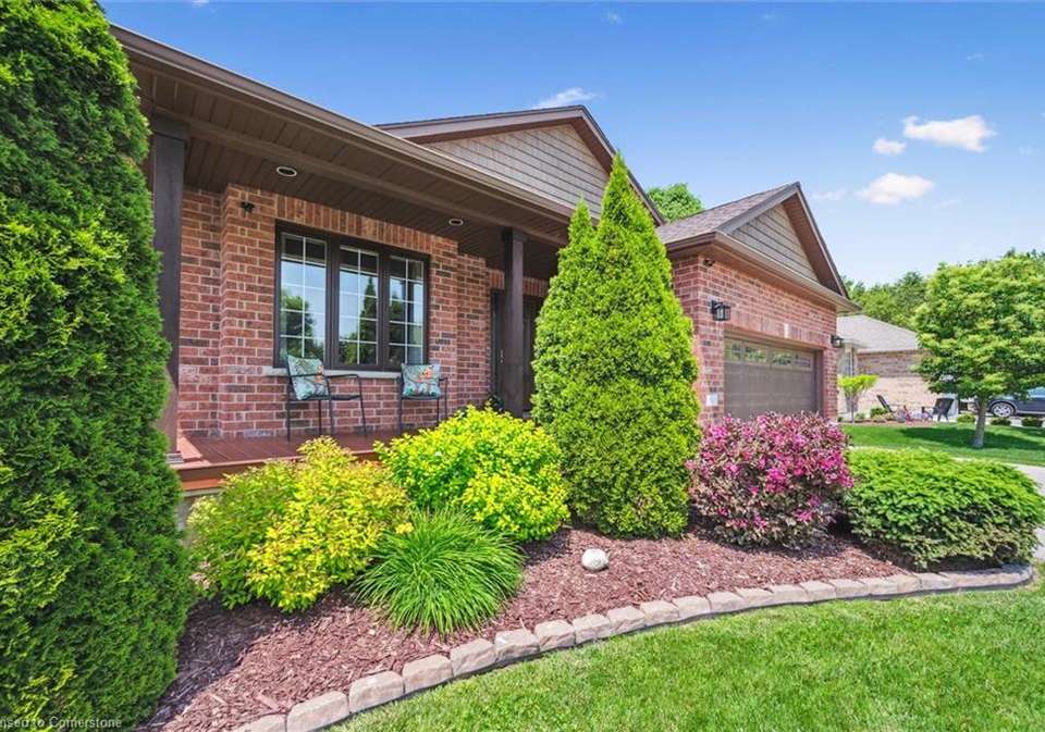 4-clarke-street-elora-ontario-40741144