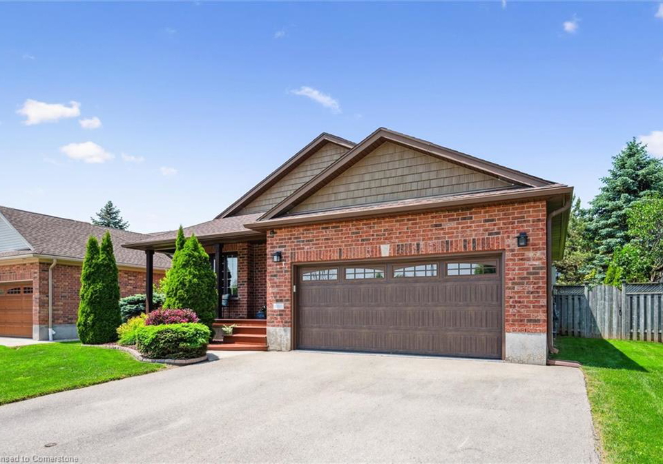 4-clarke-street-elora-ontario-40741144