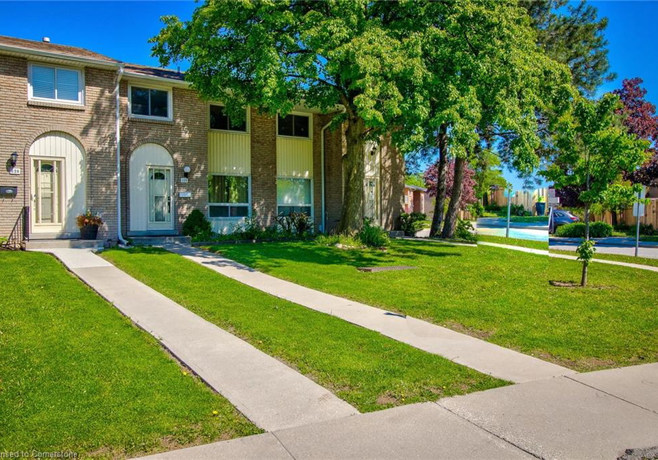 151-gateshead-crescent-e-hamilton-ontario-40741273