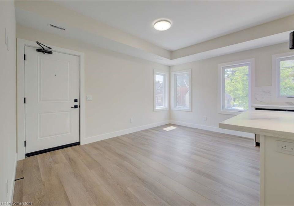 17-peter-street-kitchener-ontario-40741295