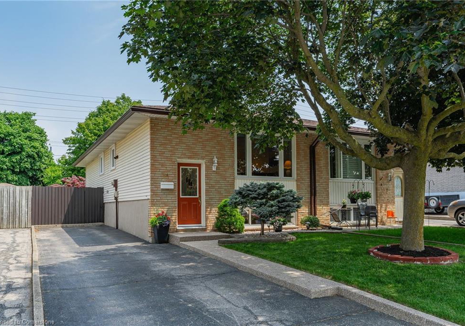 84-bakersfield-drive-cambridge-ontario-40741405