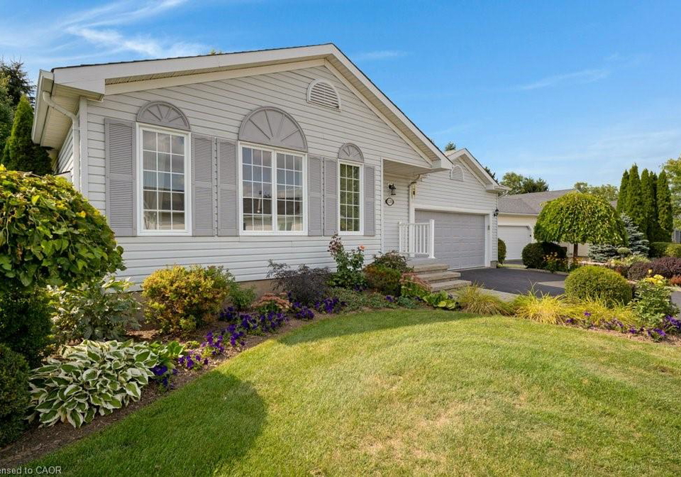 120-kilroot-place-freelton-ontario-40741686