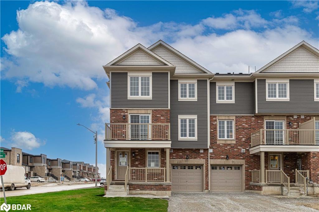 38-hay-lane-barrie-ontario-40741697