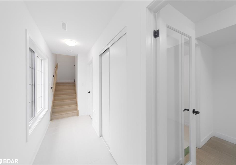38-hay-lane-barrie-ontario-40741697