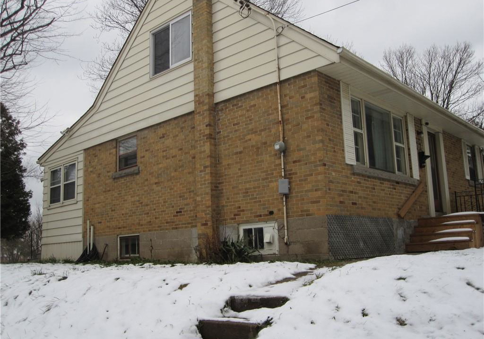 72-miles-road-hamilton-ontario-40741764