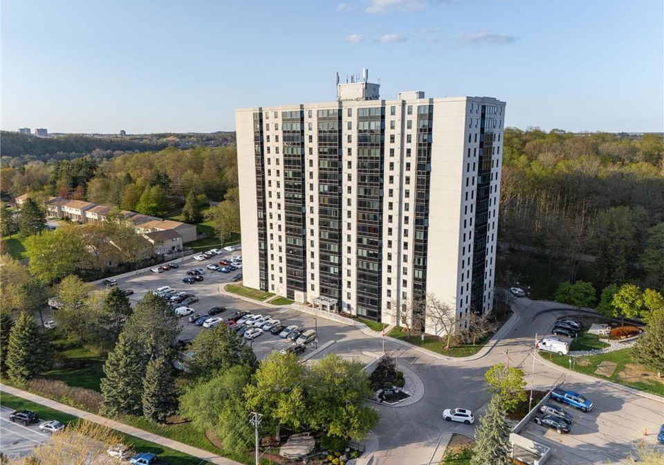 35-green-valley-drive-kitchener-ontario-40741774