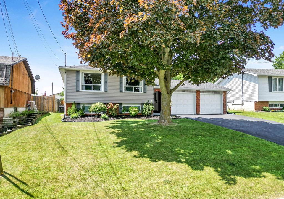 295-haller-crescent-caledonia-ontario-40741783