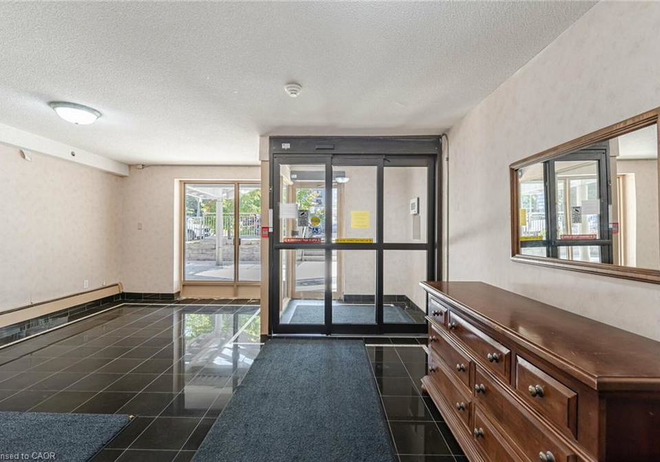81-charlton-avenue-e-hamilton-ontario-40741822