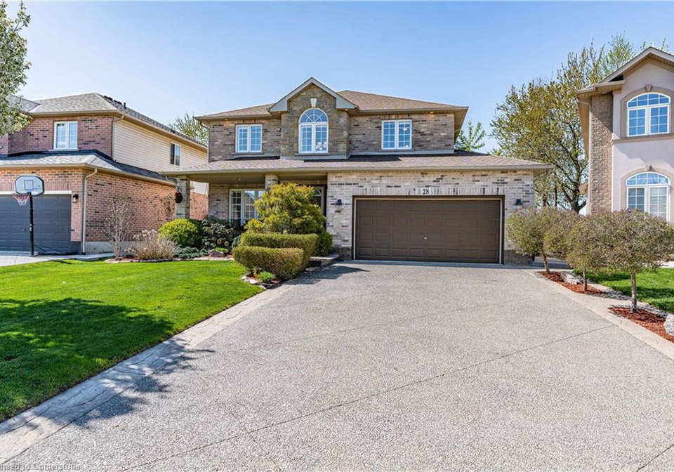 28-edgecroft-crescent-hamilton-ontario-40741824