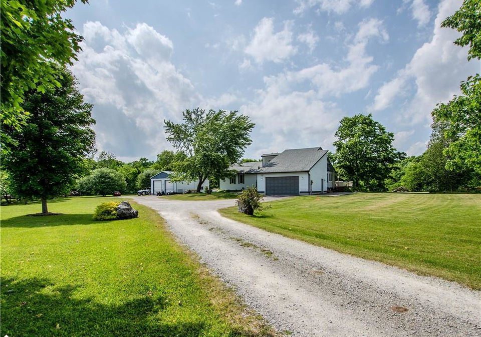 1580-flos-road-three-w-springwater-ontario-40741831