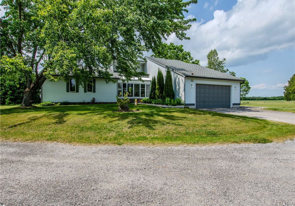 1580-flos-road-three-w-springwater-ontario-40741831