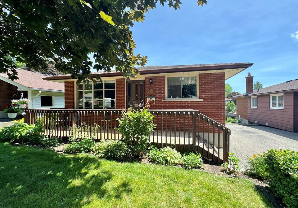 85-lowrey-avenue-s-cambridge-ontario-40741877